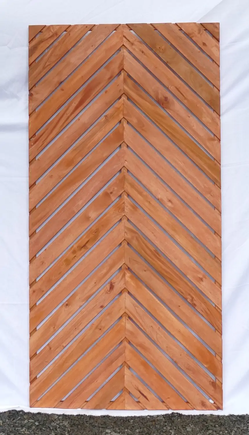  Product image 1 of the product “Herringbone fence sizes 1800 x 900 mm made of mahogany ”